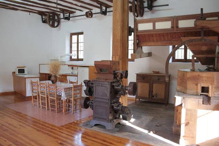 Casa rural para 12 personas, con jardín y vistas, Se admiten mascotas en Los Cameros - 3