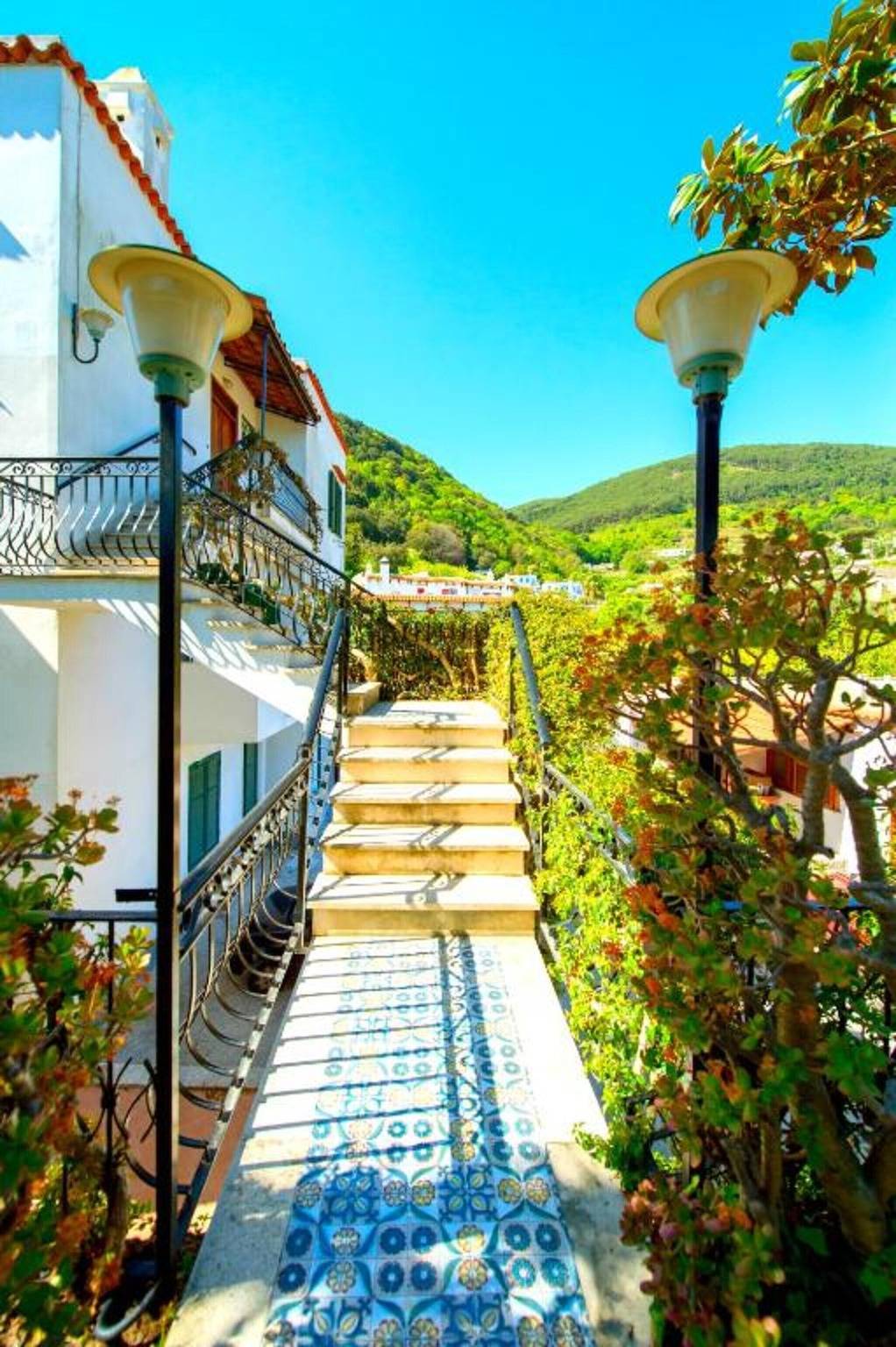 Entire apartment, Apartment 'Trilo' with Sea View, Private Terrace and Wi-Fi in Ischia City, Ischia