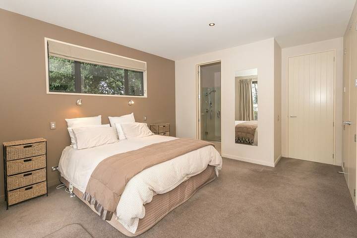 Location de vacances pour 9 personnes, avec jardin ainsi que jacuzzi et balcon à Wanaka - 4