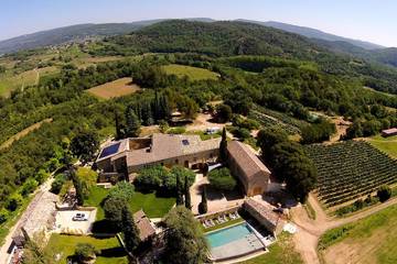 Gîte pour 7 personnes, avec jardin ainsi que terrasse et piscine à Verfeuil