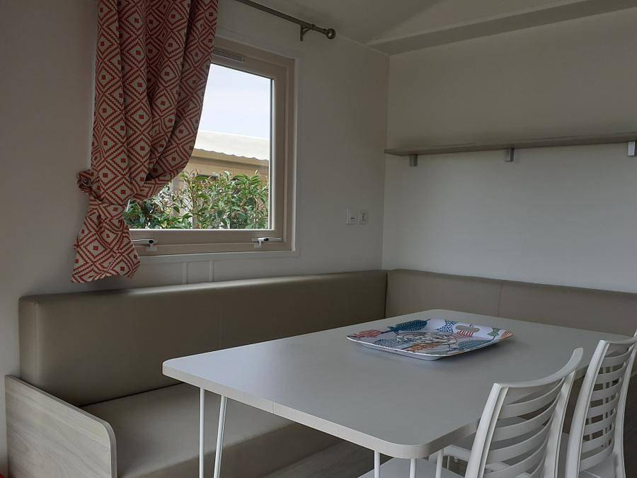 Camping Flots de l'Océan - Mobilhome 4 personnes - 2 Chambres in Talmont-Saint-Hilaire, Vendée