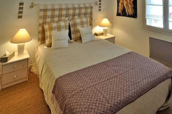 Location de vacances pour 9 personnes, avec terrasse à Lacoste - 2