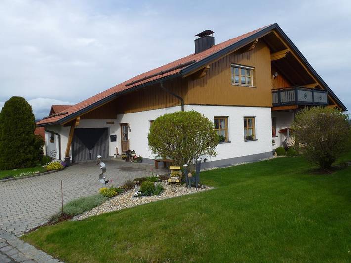 Ferienwohnung für 5 Personen, mit Balkon und Balkon/Terrasse sowie Garten und Sauna in Freyung