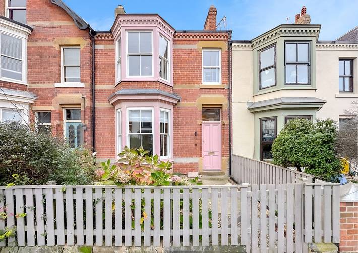 Cottage for 12 people, with garden, with pets in Saltburn