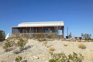 Log Cabin for 4 Guests in Big Bend National Park, Brewster County, Picture 3