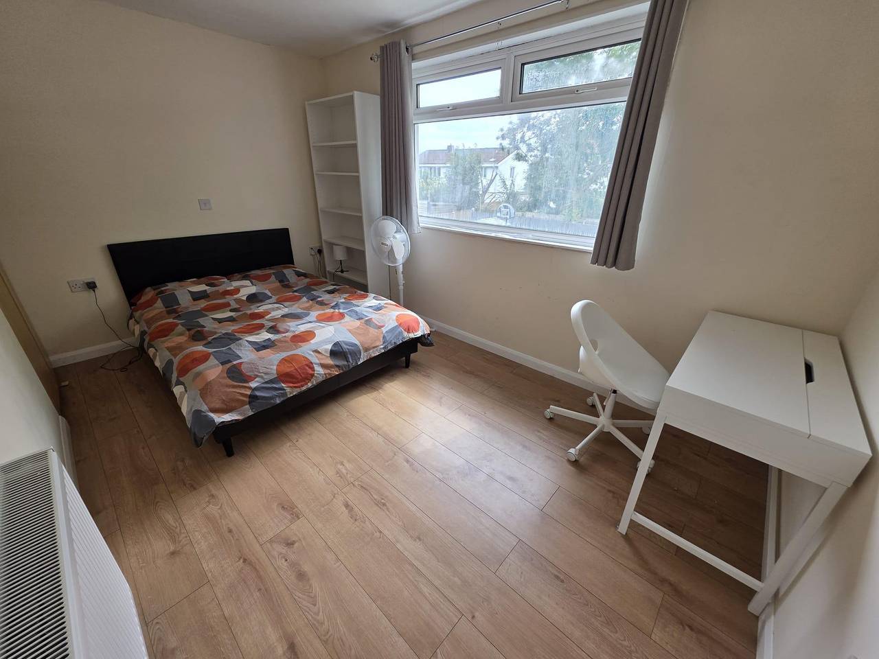 3 Bed Home Sleeps 7 - Wifi & Free Street Parking in Nottingham, East Midlands