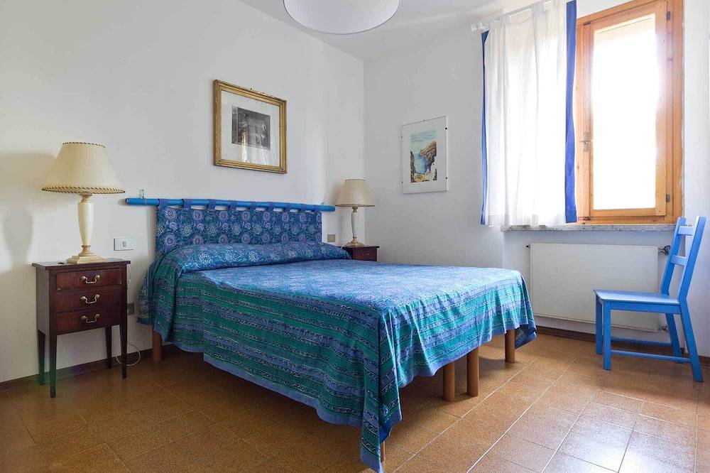 Villa mit wunderschönem Garten und Blick ins Grüne, in der Nähe des Strandes Punta Ala in Punta Ala, Castiglione della Pescaia