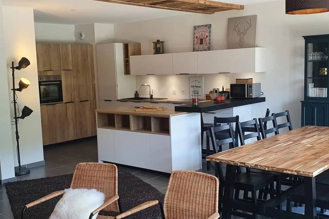 Ganze Wohnung, Ferienwohnung für 8 Personen mit Terrasse in Saint-Jean-de-Sixt, Annecy und Umgebung