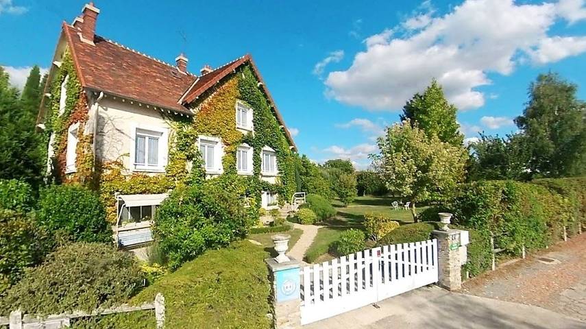 Gîte pour 9 personnes, avec jardin