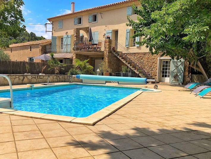 Location de vacances pour 13 personnes, avec piscine et jardin, animaux acceptés à Saint-André-de-Roquelongue