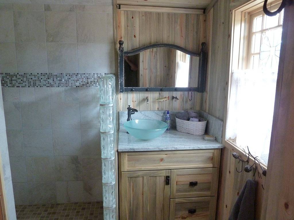 Historische, romantische, abgelegene Hütte von 1910; aktualisiert mit modernen Annehmlichkeiten in Estes Park, Larimer County