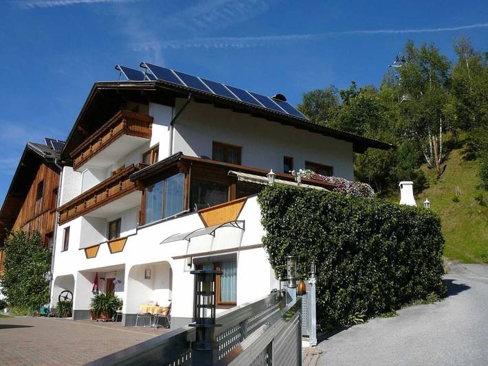 Ferienwohnung für 4 Personen, mit Balkon und Terrasse im Pitztal
