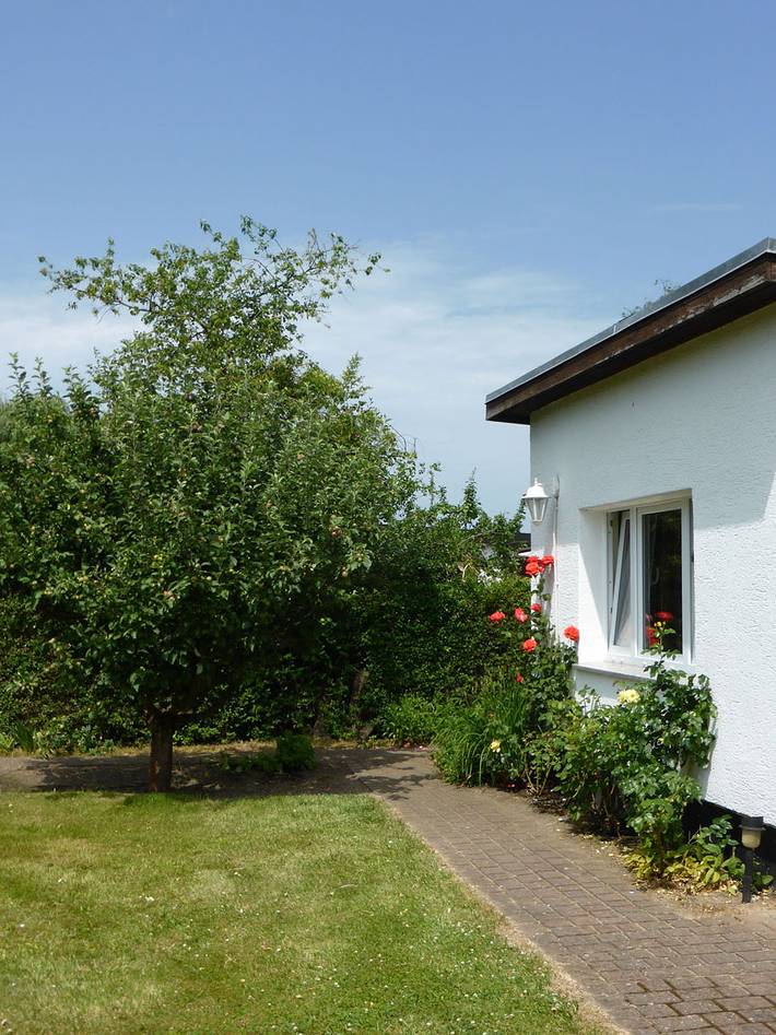 Ferienhaus für 3 Personen, mit Terrasse und Garten in Börgerende-Rethwisch - 2