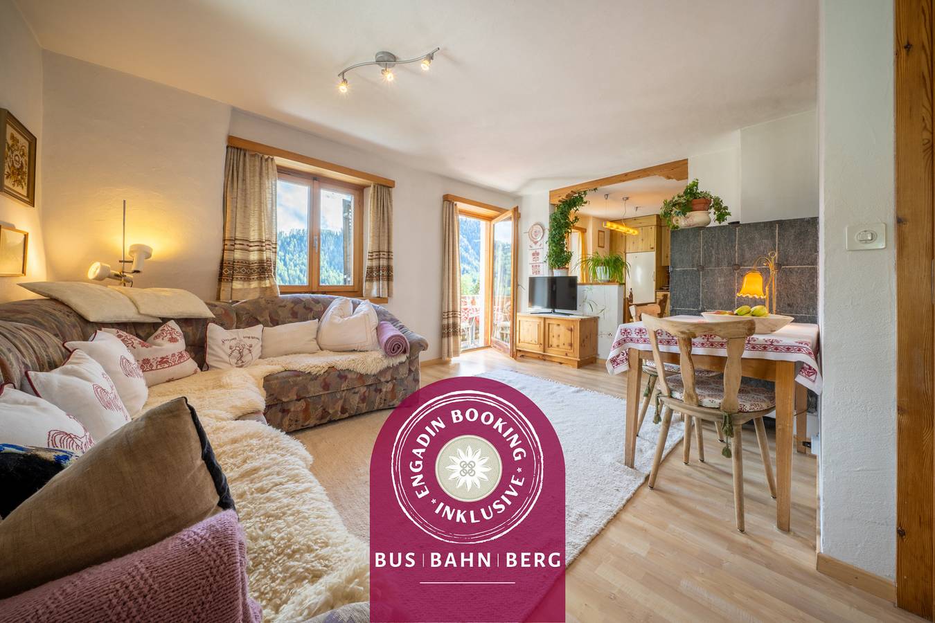 Ganze Wohnung, Ferienwohnung für 2 Personen mit Balkon in Vnà, Valsot