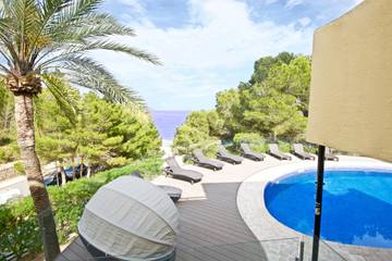 Villa for 14 People in Terres de l'Ebre, Costa Dorada, Photo 1