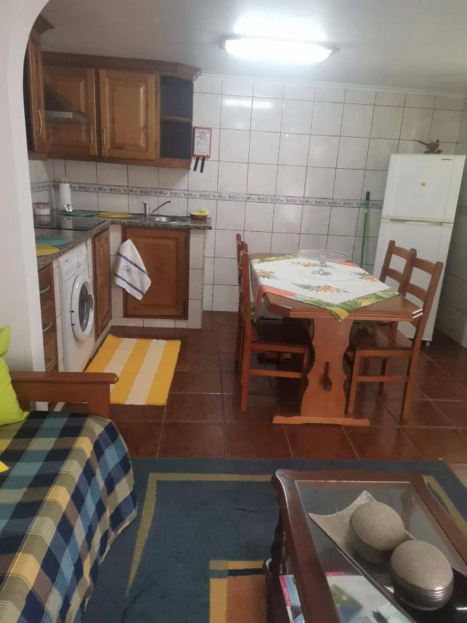 Gîte pour 3 personnes, avec piscine ainsi que balcon et vue à Lajes do Pico - 4