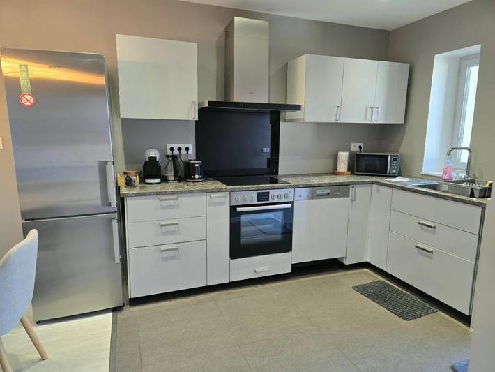 Gîte pour 6 personnes, avec balcon à Les Avenières - 4