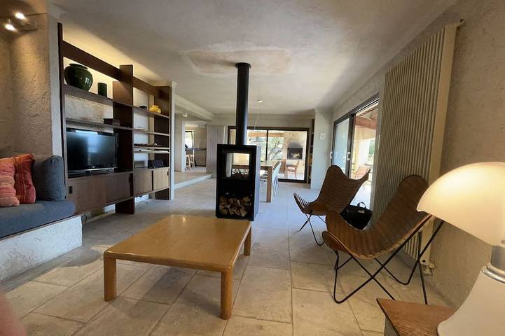 Location de vacances pour 9 personnes, avec jacuzzi ainsi que sauna et jardin à Tourtour - 4
