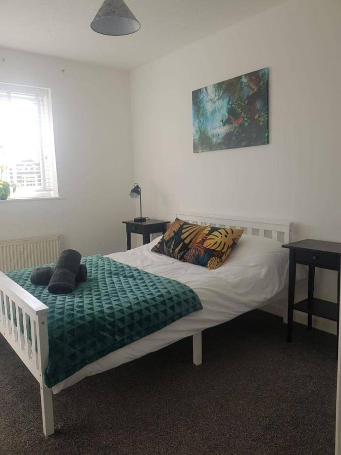 Entire apartment, Cherry Tree, Centrally Located Warrington Town Centre in Warrington, Cheshire