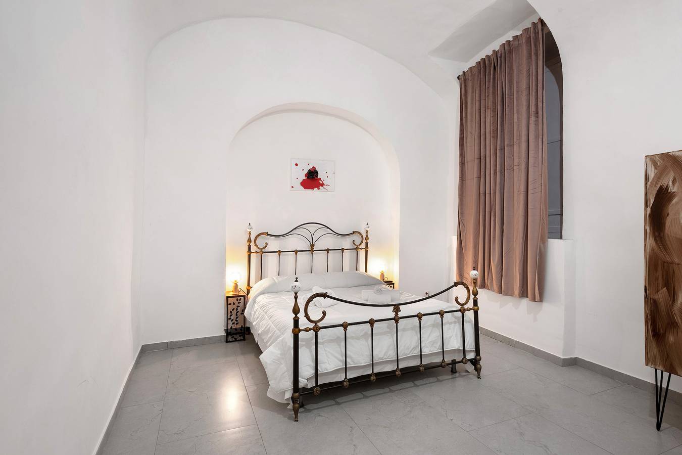 Entire apartment, Apartment 'Mamma Napoli Home' with Wi-Fi and Air Conditioning in Naples, Naples Province