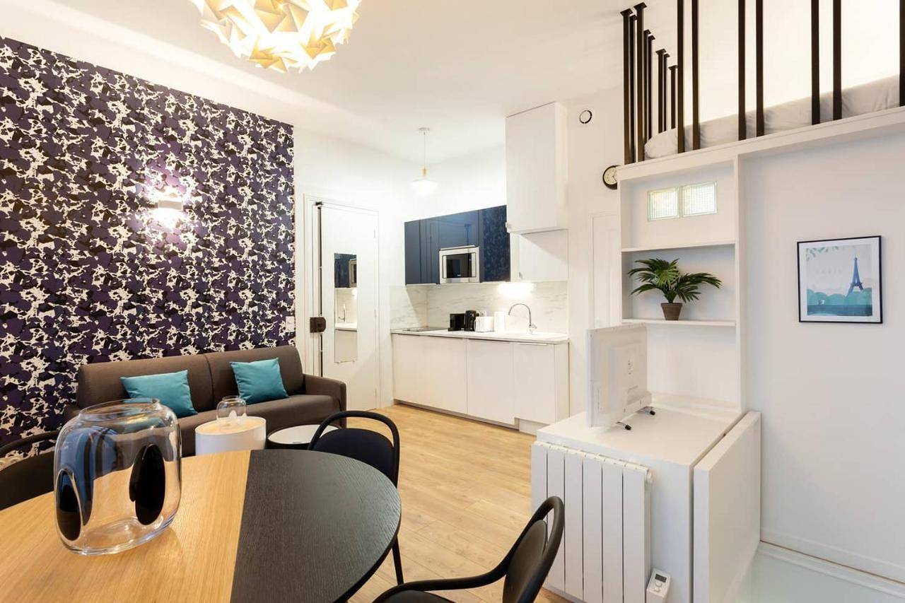 Appartement entier, Two-Bedroom Apartment in Paris, Île de France