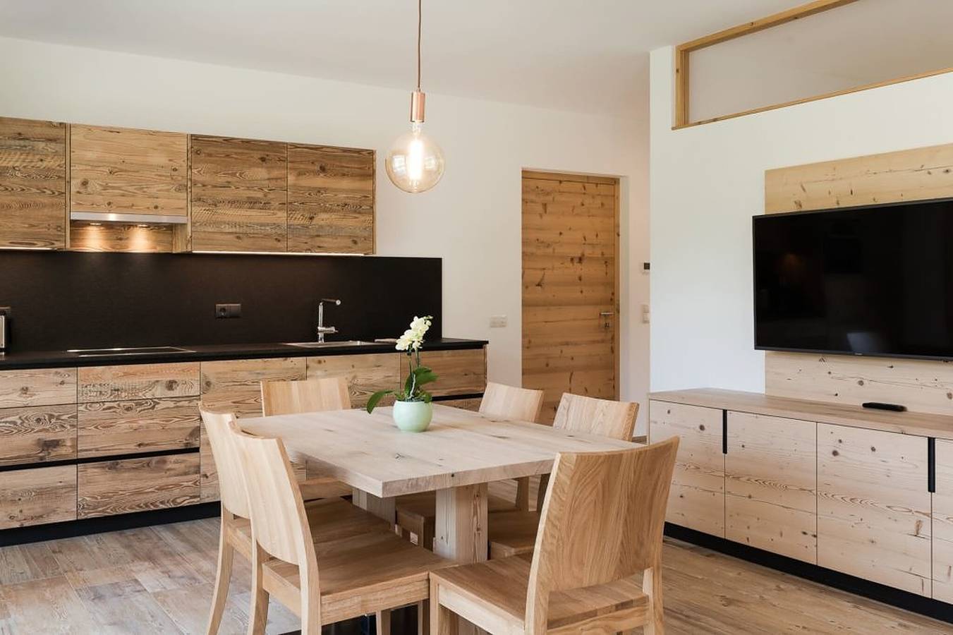 Ganze Wohnung, Ferienwohnung "Natur Suite Edelweisshof Heidi" mit Bergblick, Gemeinschaftsgarten & Wlan in Gufidaun, Klausen