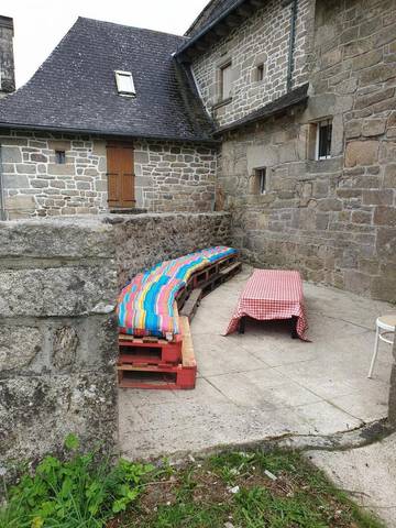 Maison De Vacances pour 6 Personnes dans Chaumeil, Massif central, Photo 1