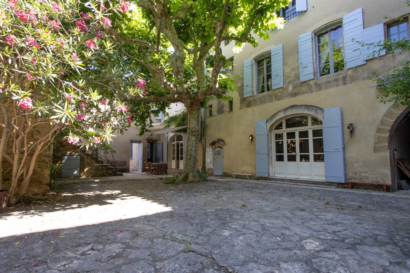 Grande maison bourgeoise avec piscine au cœur de la Drôme Provençale in Rochegude, Région de nyons