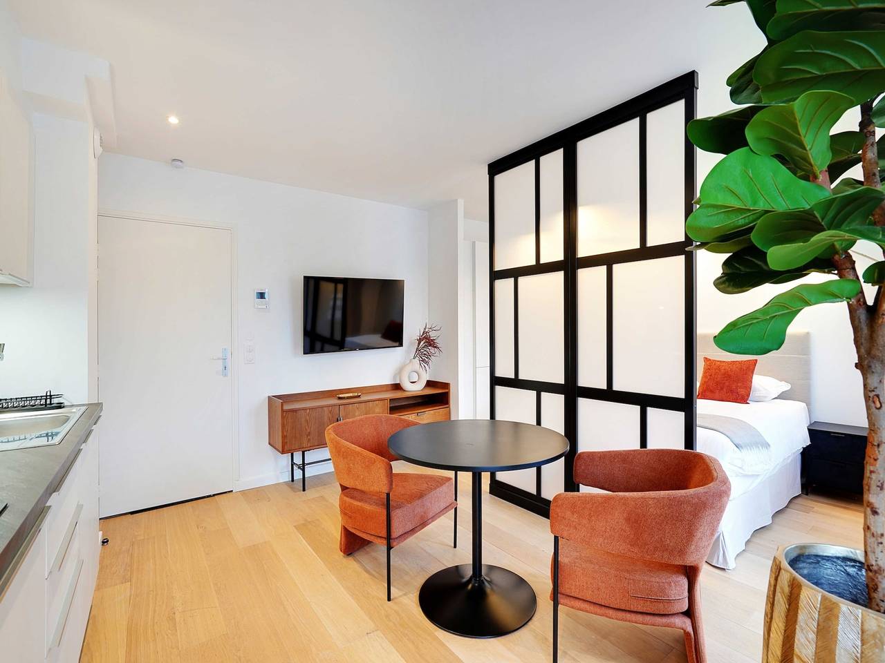 Apartamento entero, Studio Sleek & Refined - Levallois-Perret in Levallois-Perret, Altos del Sena