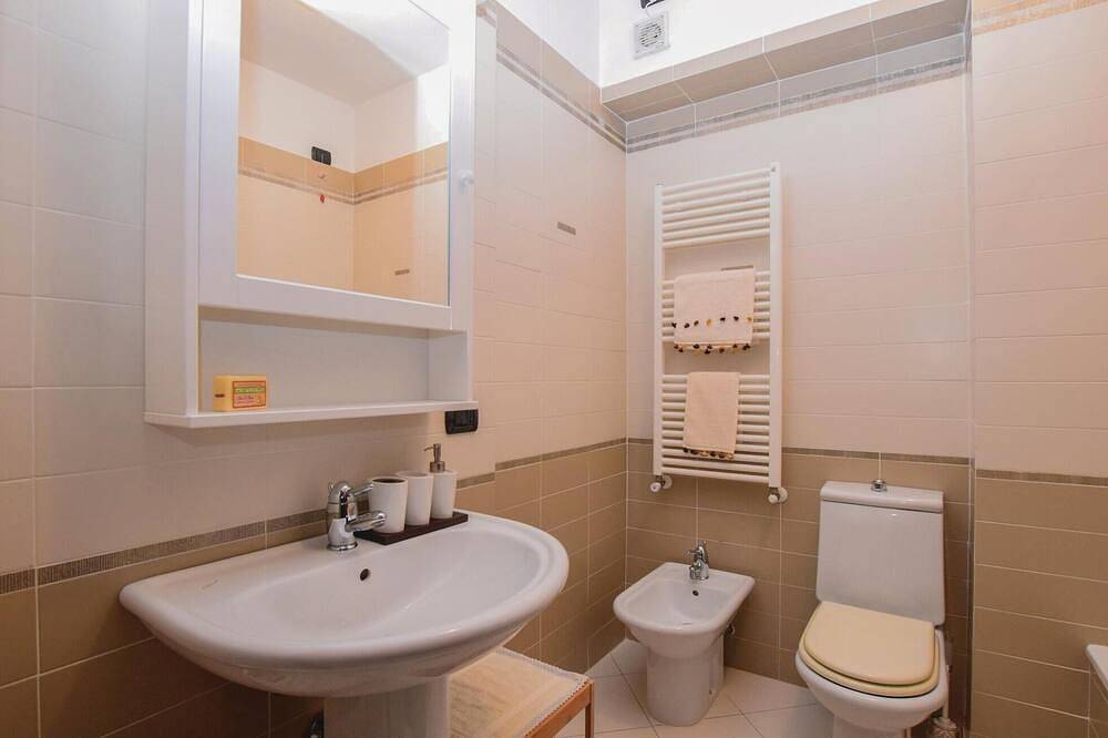 Apartamento entero, Precioso apartamento de 2 habitaciones en Viareggio -Lu- in Viareggio, Costa de la Maremma