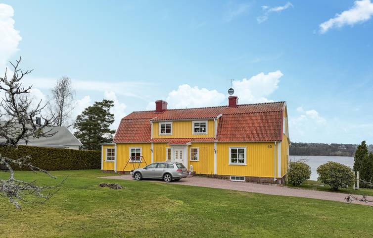 Ferienhaus für 7 Personen, mit Garten und Terrasse sowie Sauna und Seeblick - 1
