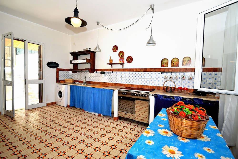 Sc025 Villa Calamazzo, 5 posti a pochi metri dal m in Scopello, Castellammare del Golfo