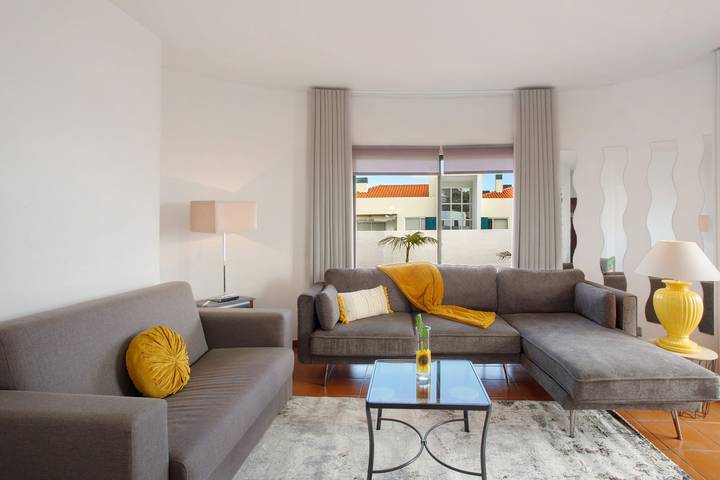 Entire apartment, Studio "Lolita with Terrace" – Sea View and Wi-Fi in Caniço, Madeira