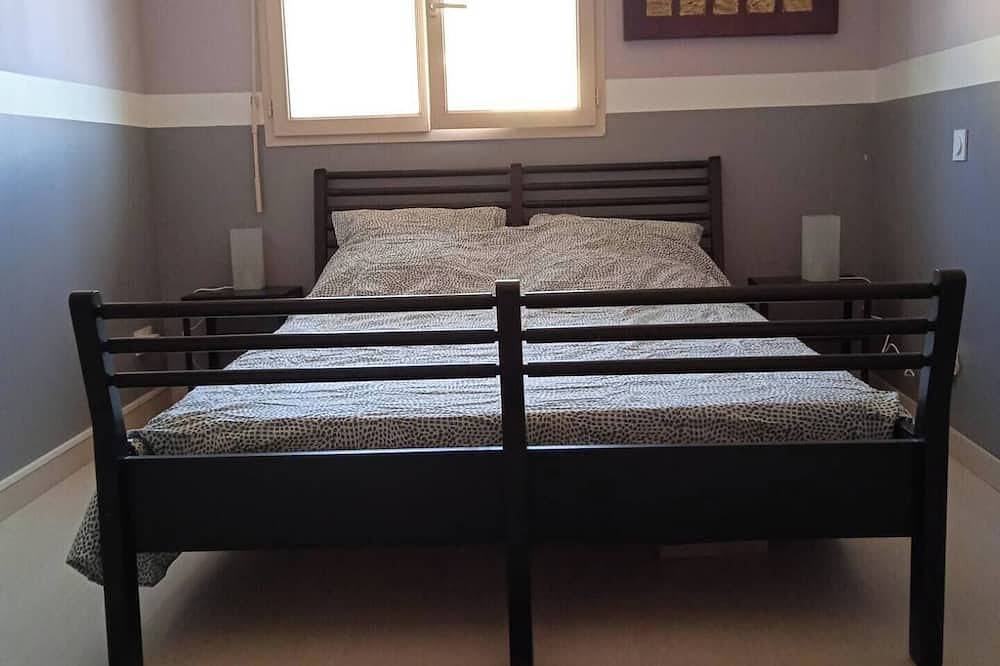 Chez Malya, quiet house near the lake in Charavines, Lake Paladru