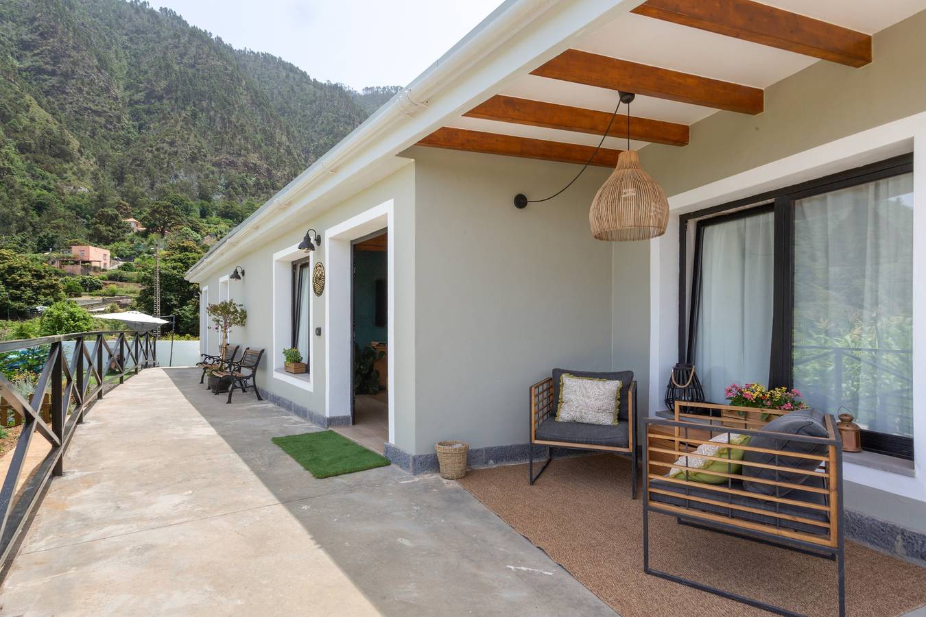 'El Llano' with Sea View, Private Pool and Wi-Fi in La Orotava, North Tenerife
