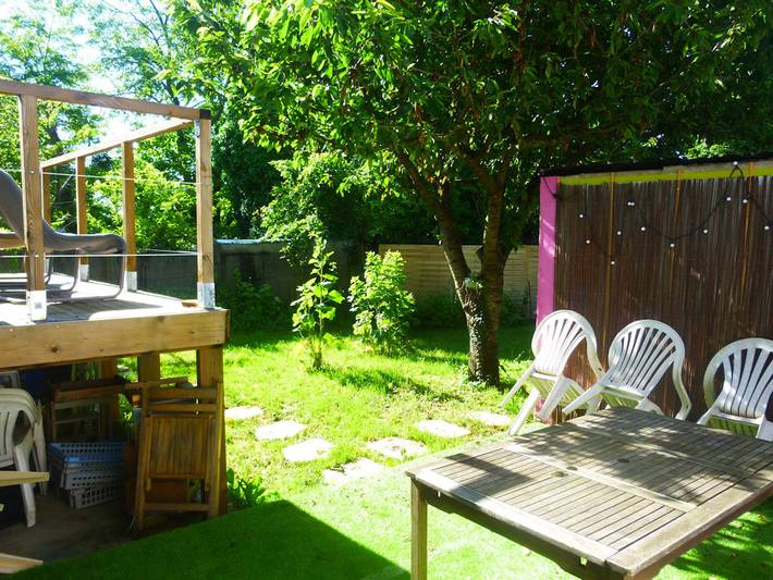 Gîte pour 12 personnes, avec jardin et terrasse, animaux acceptés dans Seine-Saint-Denis - 2