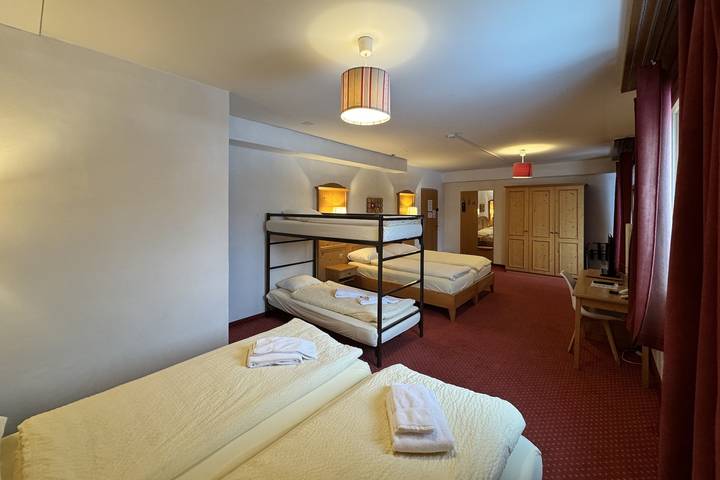 Hotel for 6 people, with balcony, child-friendly - 1