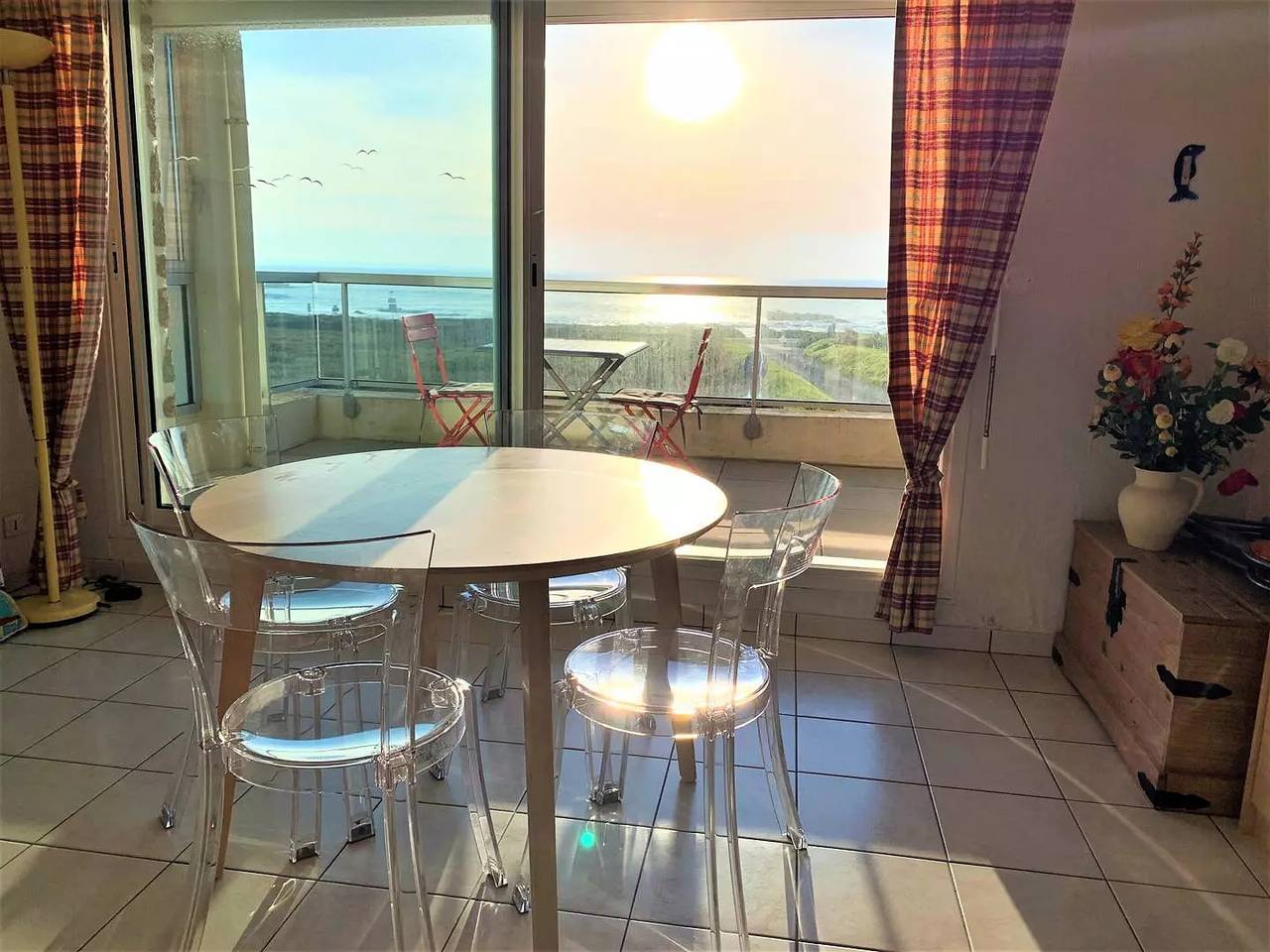 Studio entier, Quiberon - studio cabine - 42m² - vue mer in Quiberon, Côte des Mégalithes