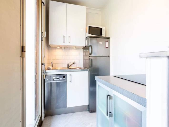 Location de vacances pour 3 personnes, avec terrasse et piscine, adapté aux familles dans Plage de la Salis - 3