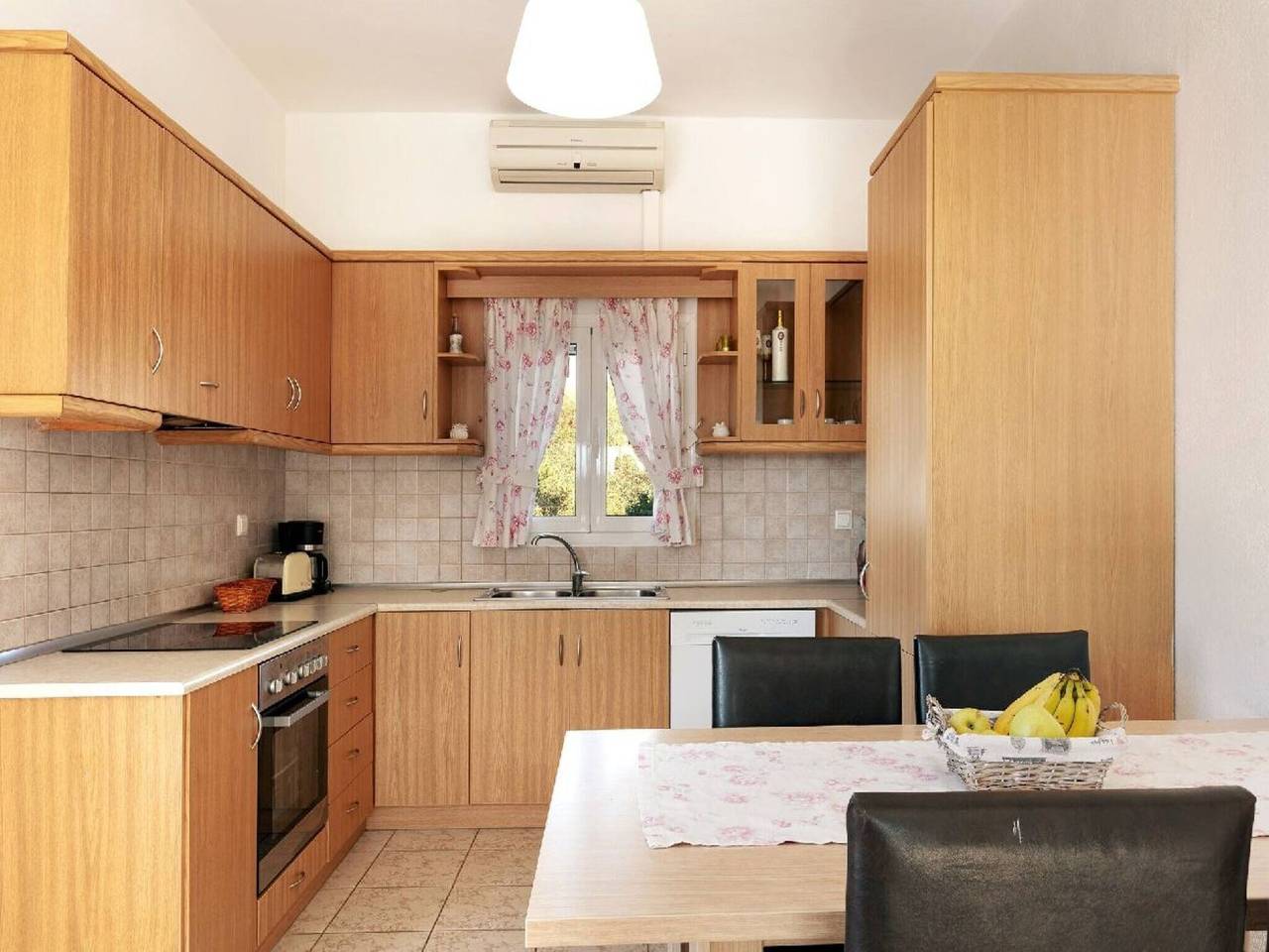 Beachside Stay in Skaleta in Rethymno region