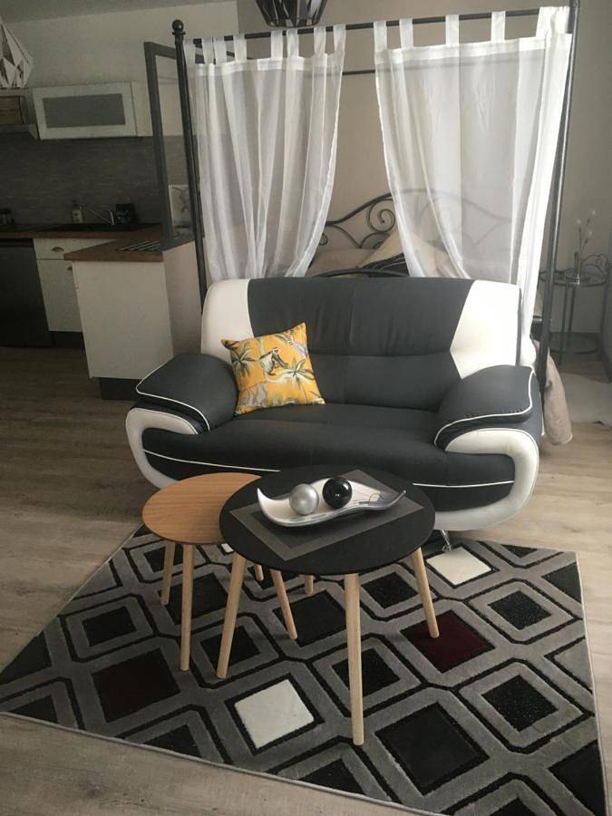 Appartement entier, One-Bedroom Apartment in Bourgneuf-en-Retz, Région de Saint-Nazaire