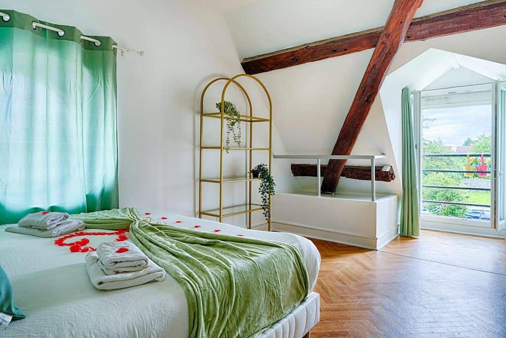 Appartement entier, Welcome to Chic Duplex in Wissous, Essonne