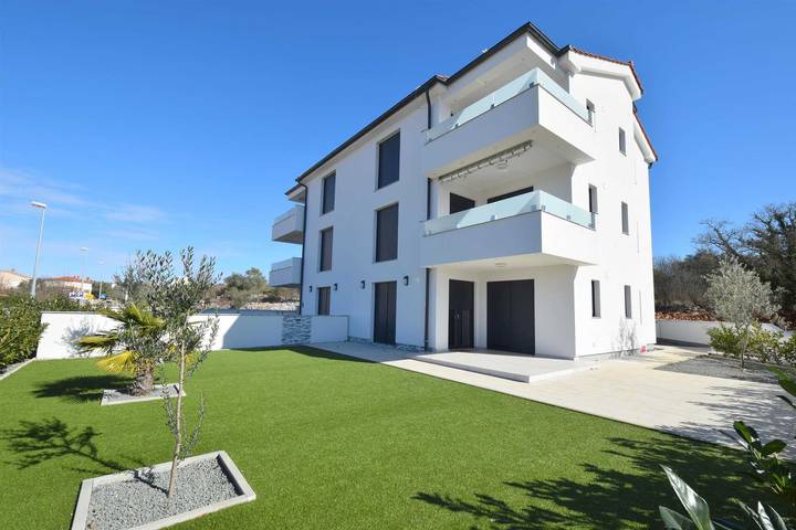 Ferienwohnung für 4 Personen, mit Balkon in Malinska