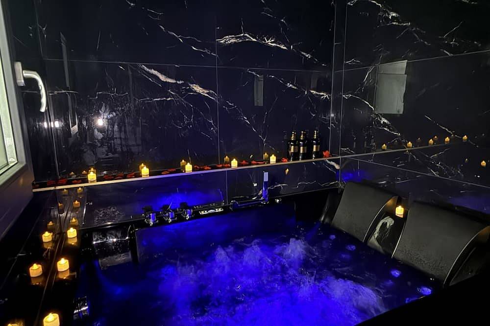 Love house: Balnéo, pièce secrète entre Montpellier- Nîmes et les plages in Lunel, Côte d'Améthyste