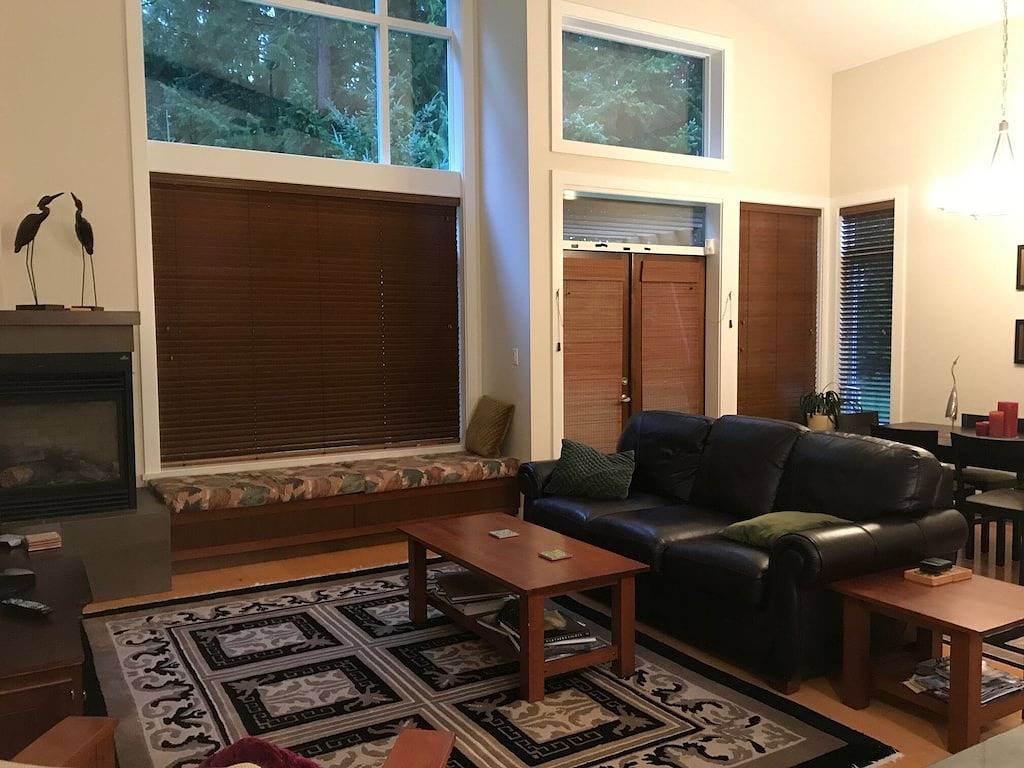 Ganze Wohnung, Forest Hideaway by the Ocean in Parksville, Regional District of Nanaimo