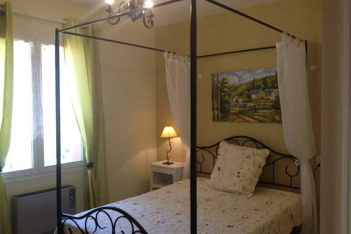 Location de vacances pour 7 personnes, avec jardin et terrasse à Sillans-la-Cascade - 4