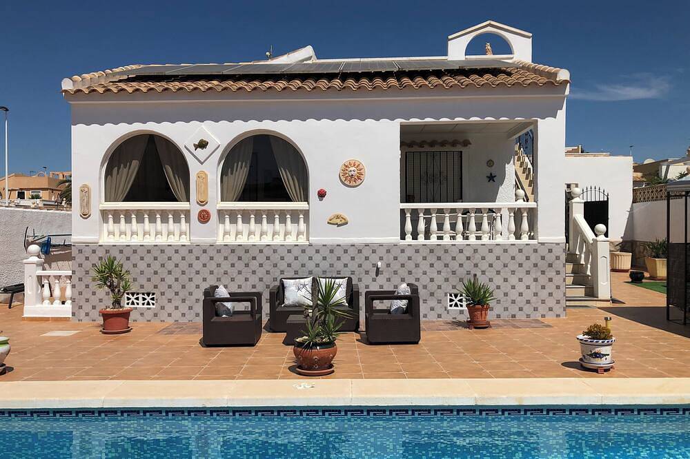 Villa with a private pool and an enclosed garden with a Bbq (plancha) in Camposol (Mazarrón), Mazarrón