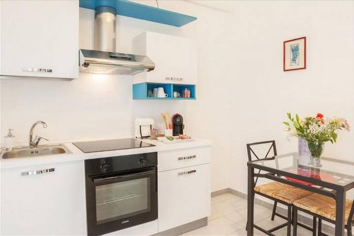 Ganze Wohnung, Ferienwohnung für 2 Personen mit Balkon/Terrasse in Bari, Bari Provinz
