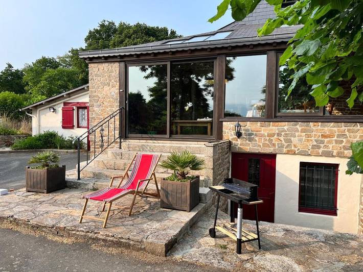 Gîte pour 4 personnes, avec Terrasse ainsi que Jardin et Vue à Plaine-Haute