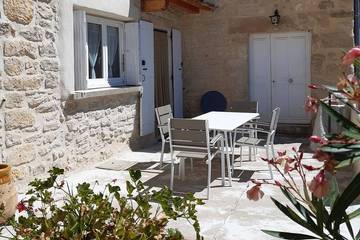 Gîte pour 4 personnes, avec jardin et terrasse à Vagnas